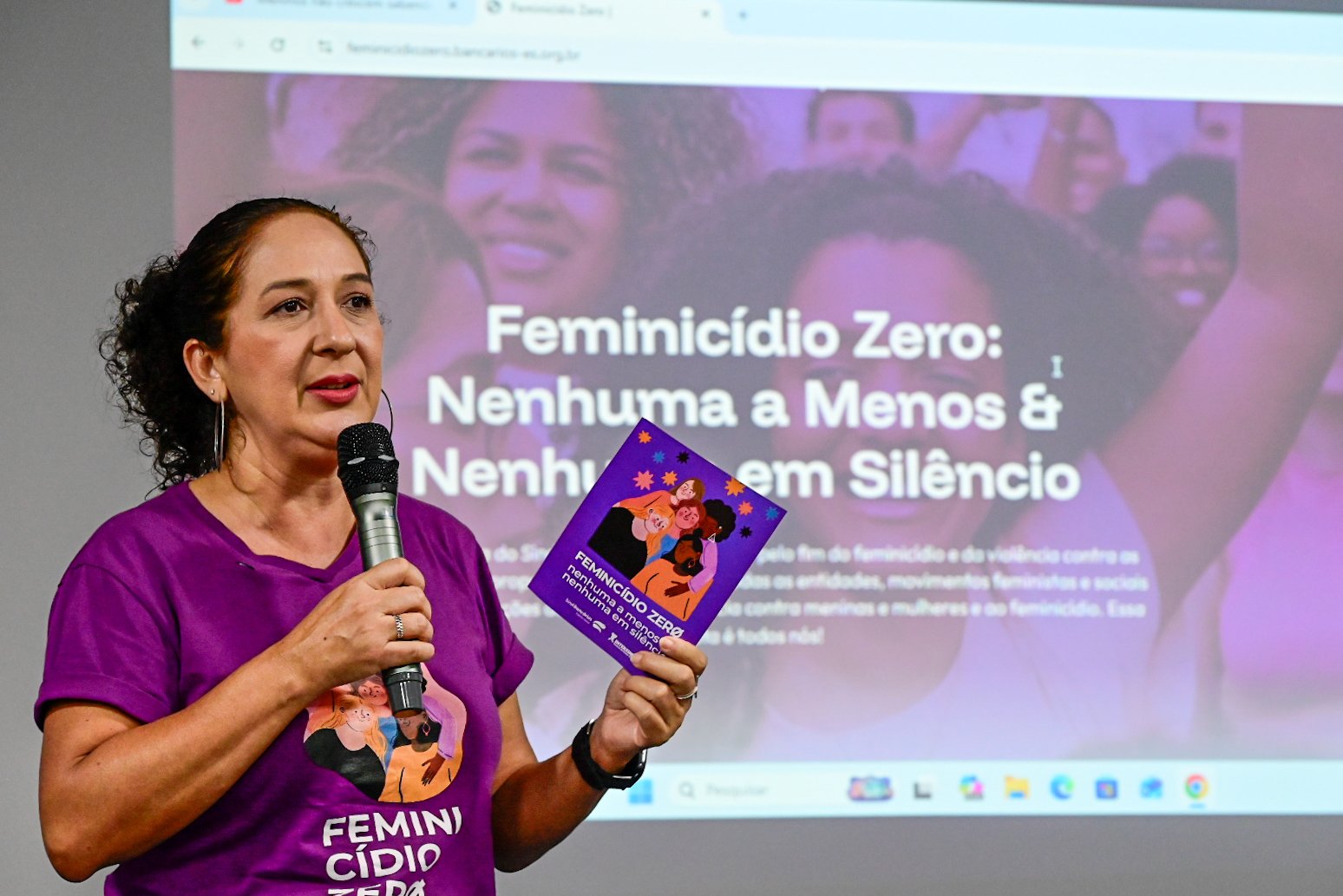 Bancárias e bancários do Bandes participam de ação da campanha “Feminicídio Zero”